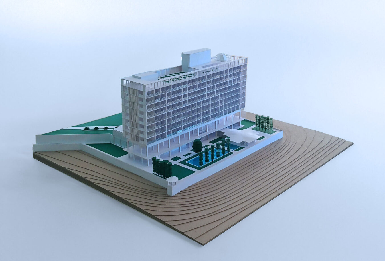 maquette 1:200 . Hôtel Hilton © SOM [ 1955 ] exposition Une chambre ailleurs, Villa Noailles [ 2019 ]