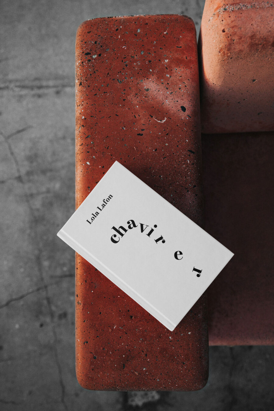 projet fictif . couvertures minimalistes . Chavirer © Lola Lafon [ 2025 ]